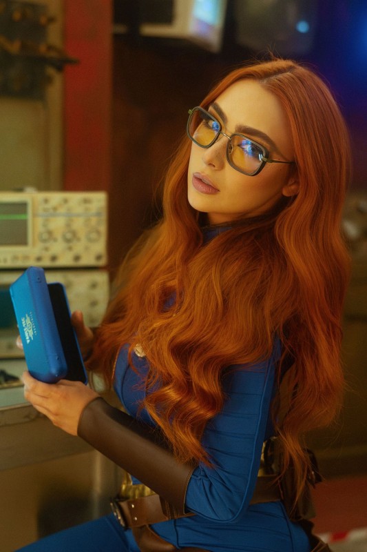 Fallout Vault 33 - Prescription - Amber Max