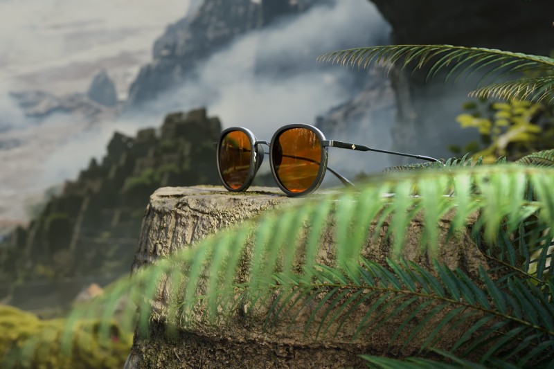 Tomb Raider Croft - Metal Inro - Amber Max